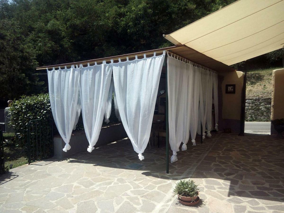 Borgo Della Rocca Acomodação com café da manhã Montemurlo Exterior foto