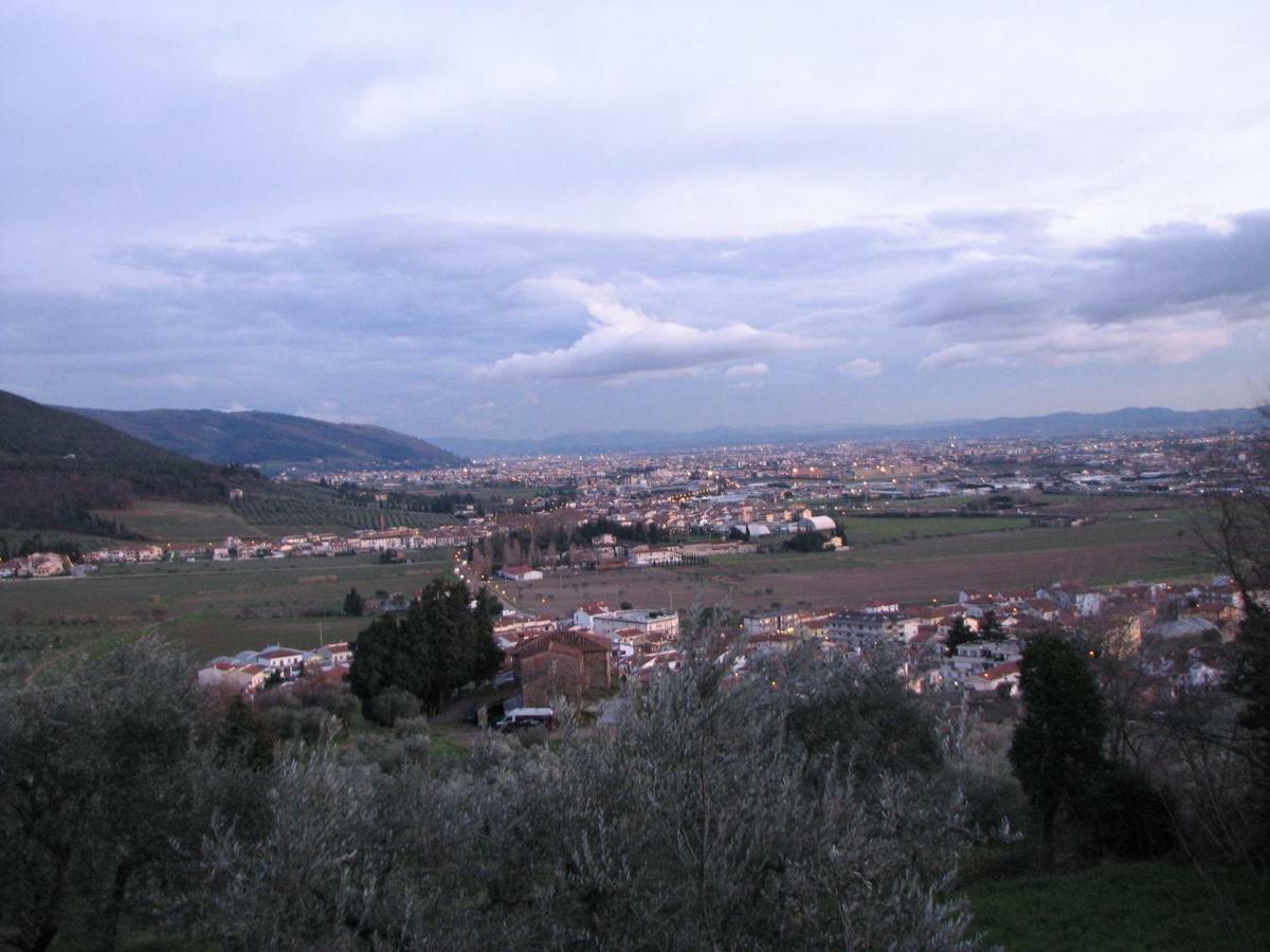 Borgo Della Rocca Acomodação com café da manhã Montemurlo Exterior foto