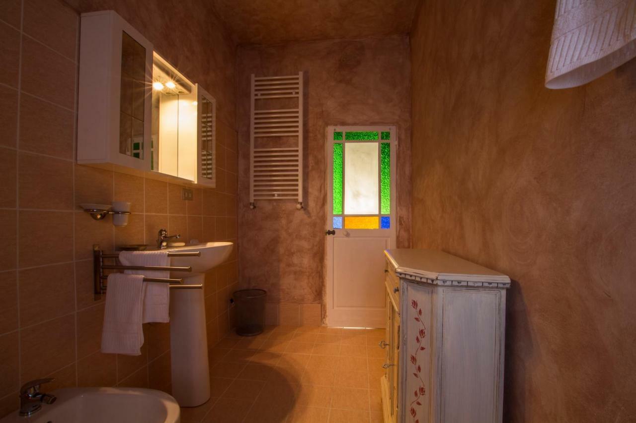 Borgo Della Rocca Acomodação com café da manhã Montemurlo Exterior foto