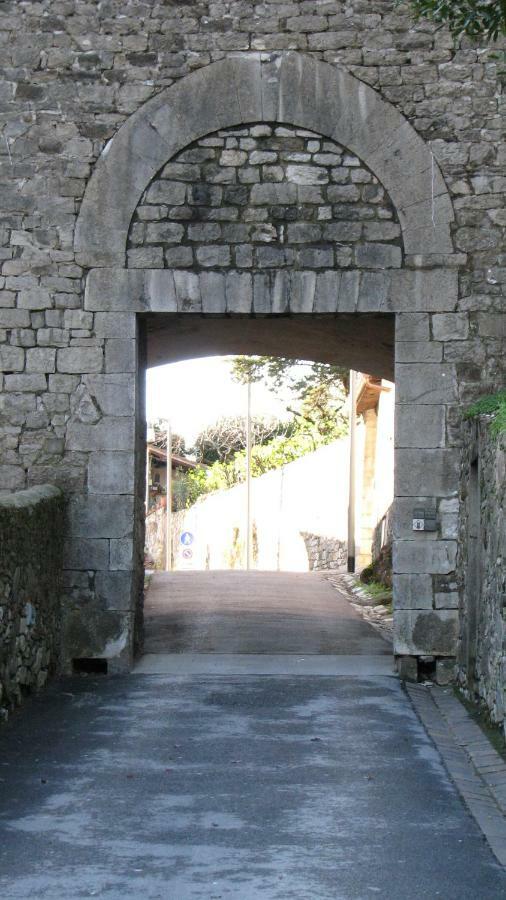 Borgo Della Rocca Acomodação com café da manhã Montemurlo Exterior foto